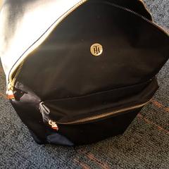 Rucksack Zwart, gemeldet von Connexxion Amstelland-Meerlanden Schiphol Zuid über iLost