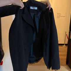 Jas Blazer met kant, zoals gemeld door Hotel Arena met iLost