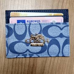 Portemonnee Kușakci, zoals gemeld door Connexxion Amstelland-Meerlanden Schiphol Noord met iLost