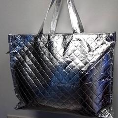 حقائب حمل وحقائب اليد، كما تم الإبلاغ عنه بواسطة Hermes Eindhoven عبر iLost