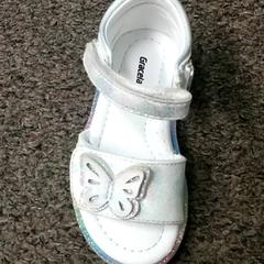 Shoe Sandaal kind zilver rechts, as reported by Burgers' Zoo using iLost