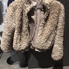 İLost kullanarak Van der Valk Hotel Zwolle tarafından bildirildiği gibi Çocuk ceketi Teddystof, bruin