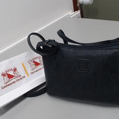 حقيبة يد، كما تم الإبلاغ عنه بواسطة Gemeente Utrecht عبر iLost