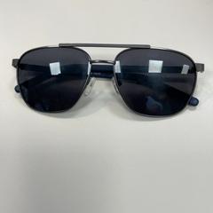 Gafas de sol, segundo informou Movie Park Germany usando iLost