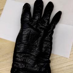 Hansker Skinn, som rapportert av IKEA Älmhult ved bruk av iLost