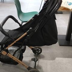 وسائل النقل - kinderwagen، كما تم الإبلاغ عنه بواسطة Regio Antwerpen - Brussel عبر iLost