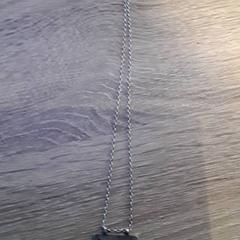 İLost kullanarak EBS Tramplein tarafından bildirildiği gibi Kolye