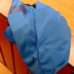 Gilet Bleu, a été signalé par IKEA Strasbourg utilisant iLost