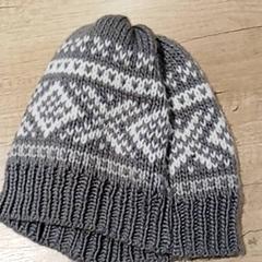 Roupa Muts, segundo informou Regio Antwerpen - Brussel usando iLost