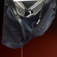 Nadrág, amint azt TivoliVredenburg az iLost segítségével jelentette.