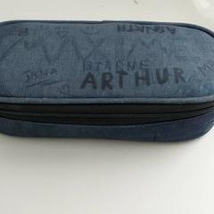 Schoolgerief - Pennenzak, ha sido reportado por Centraal magazijn con iLost