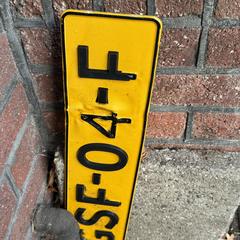 Kentekenplaat، كما تم الإبلاغ عنه عبر iLost