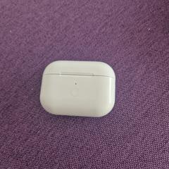 Apple AirPod oplaadcase met 1 AirPod, iLost-i jakinarazi zaion moduan