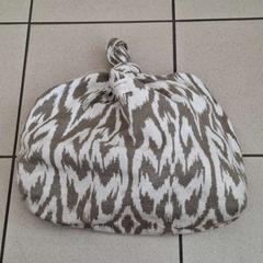 バッグ Kaki et écru がiLostで ilévia によって報告されました