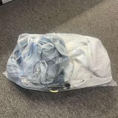 Diverse spullen spullen, segundo informou Gebo Tours usando iLost