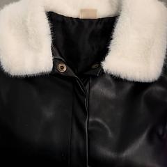 Jakke, som rapportert av IKEA Tokyo-Bay ved bruk av iLost