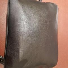 Tygkassar noir, rapporterat av TCL med iLost