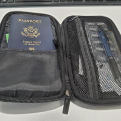 Mapje zwart, como reportado por Gemeente Ede utilizando o iLost