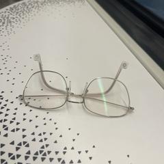 Bril goud, gerapporteerd met iLost