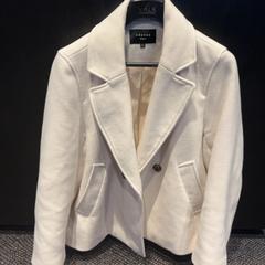 Blazer, Jacke & Kleidung jaa, gemeldet von Van der Valk Hotel Utrecht über iLost