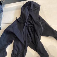 Vest Zwart, jak nahlášeno Johan Cruijff ArenA pomocí iLost