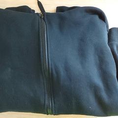 Kleding - zwarte trui, segundo informou Centraal magazijn usando iLost