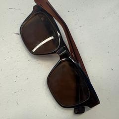 Sonnenbrille, gemeldet von Awakenings Festival über iLost