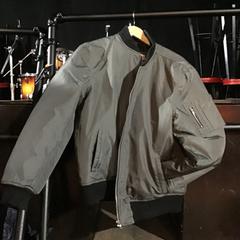 Groen bomberjack がiLostで De Heeren van Aemstel によって報告されました