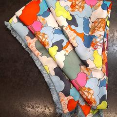 Schal, gemeldet von Rotterdam The Hague Airport über iLost