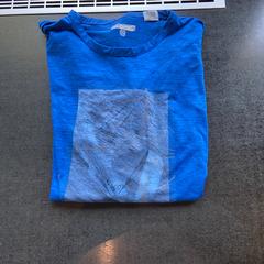 Tシャツ がiLostで Hotel V Fizeaustraat によって報告されました