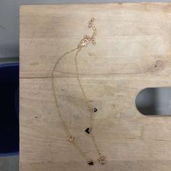 Ékszerek & Nyaklánc, amint azt IKEA Åsane az iLost segítségével jelentette.