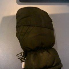 Guanti handchoen, come riportato da SnowWorld Landgraaf utilizzando iLost