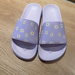 Sandals Purple, ako bolo nahlásené Van der Valk Hotel Eindhoven - Best pomocou iLost