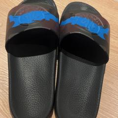 Sandały, zgłoszono przez Van der Valk Hotel Eindhoven - Best przy użyciu iLost