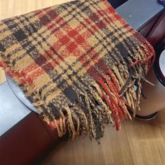 Šála, gisa salatu by IKEA Brno iLost erabiliz