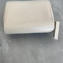 Pénztárca Hoshan, amint azt Arriva Achterhoek-Rivierenland az iLost segítségével jelentette.