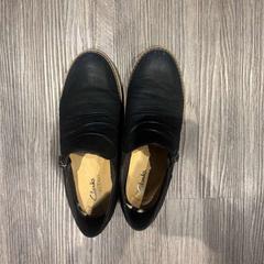 Shoes black, as reported by Amsterdam ID Aparthotel using iLost