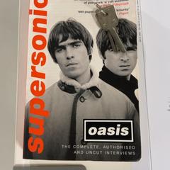 كتاب، كما تم الإبلاغ عنه بواسطة Silver Sands Beach عبر iLost