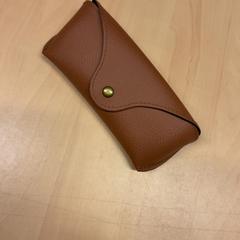 Étui à lunettes, a été signalé par RET utilisant iLost