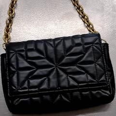 Borsetta Zwart, come riportato da IKEA Utrecht utilizzando iLost