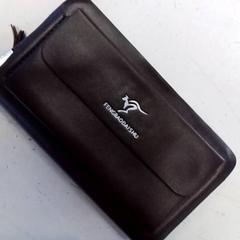 Pénztárca, amint azt Hermes Eindhoven az iLost segítségével jelentette.