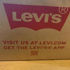 Purchase levi's, segons ha informat Designer Outlet Roermond mitjançant iLost
