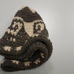 Kleding - Muts bruin, amint azt Centraal magazijn az iLost segítségével jelentette.