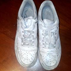 Sapato, como reportado por Grand Hotel Amrath Kurhaus utilizando o iLost