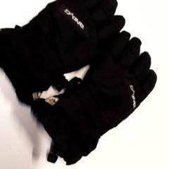 Luvas, segundo informou Qbuzz ZHN usando iLost