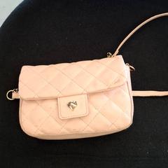 Bolsa, ha sido reportado por IKEA Hénin-Beaumont con iLost