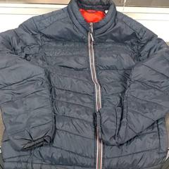 Kleding Jas, amint azt Regio Limburg - Leuven az iLost segítségével jelentette.