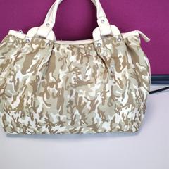 가방, iLost를 사용하여 Agence Mobilités에 보고됨