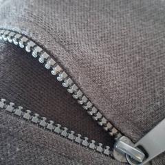 Maglione enfant couleur gris, come riportato da IKEA Rouen Tourville-La-Rivière utilizzando iLost