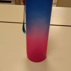 Wasserflasche, gemeldet von Vrije Universiteit Amsterdam über iLost